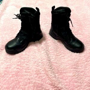 511 high top boots size 8